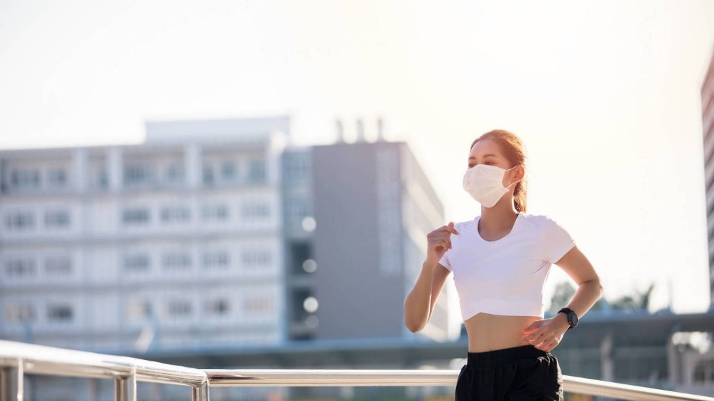Podría ser peligroso hacer ejercicio con mascarilla